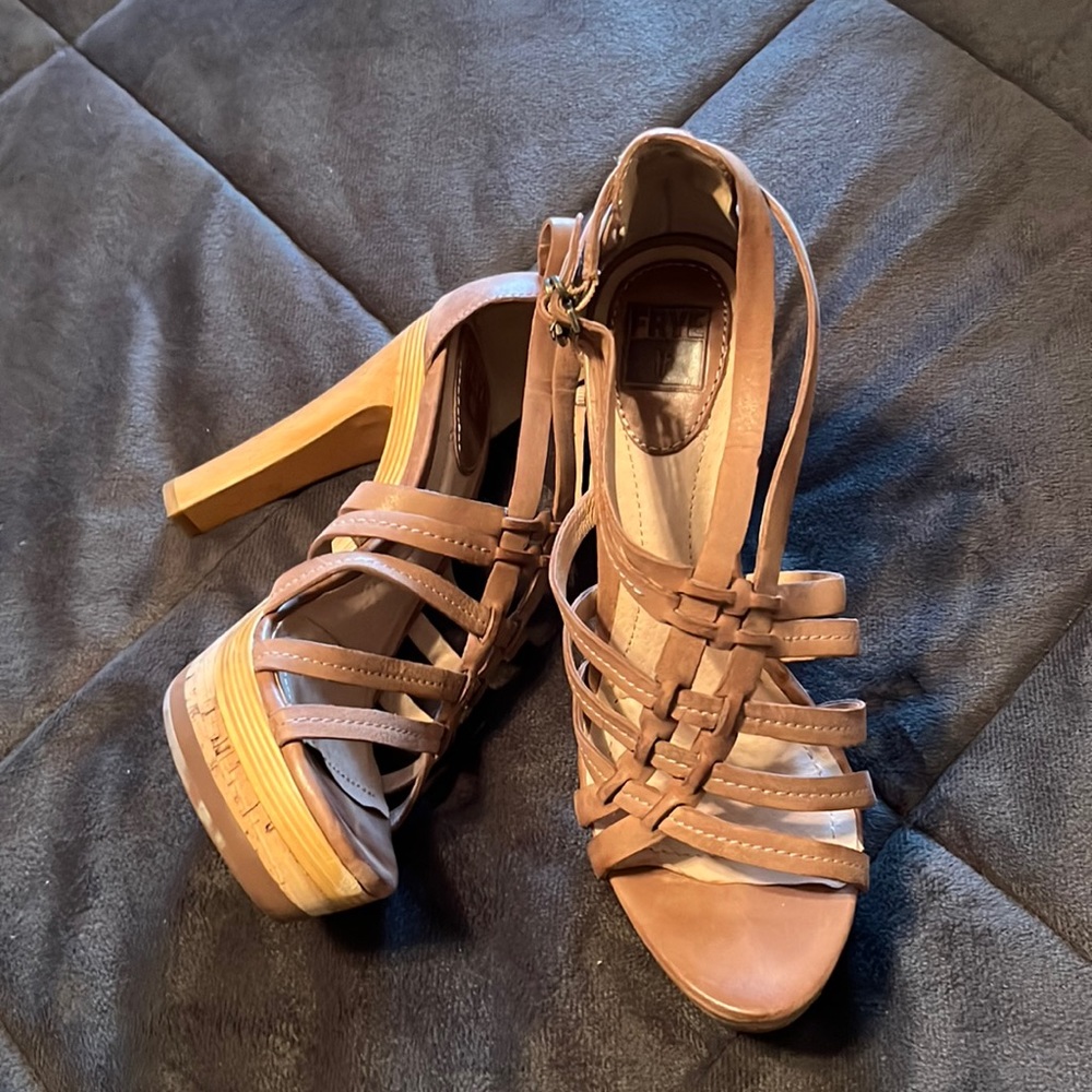 Frye Kara Strappy 7 hills